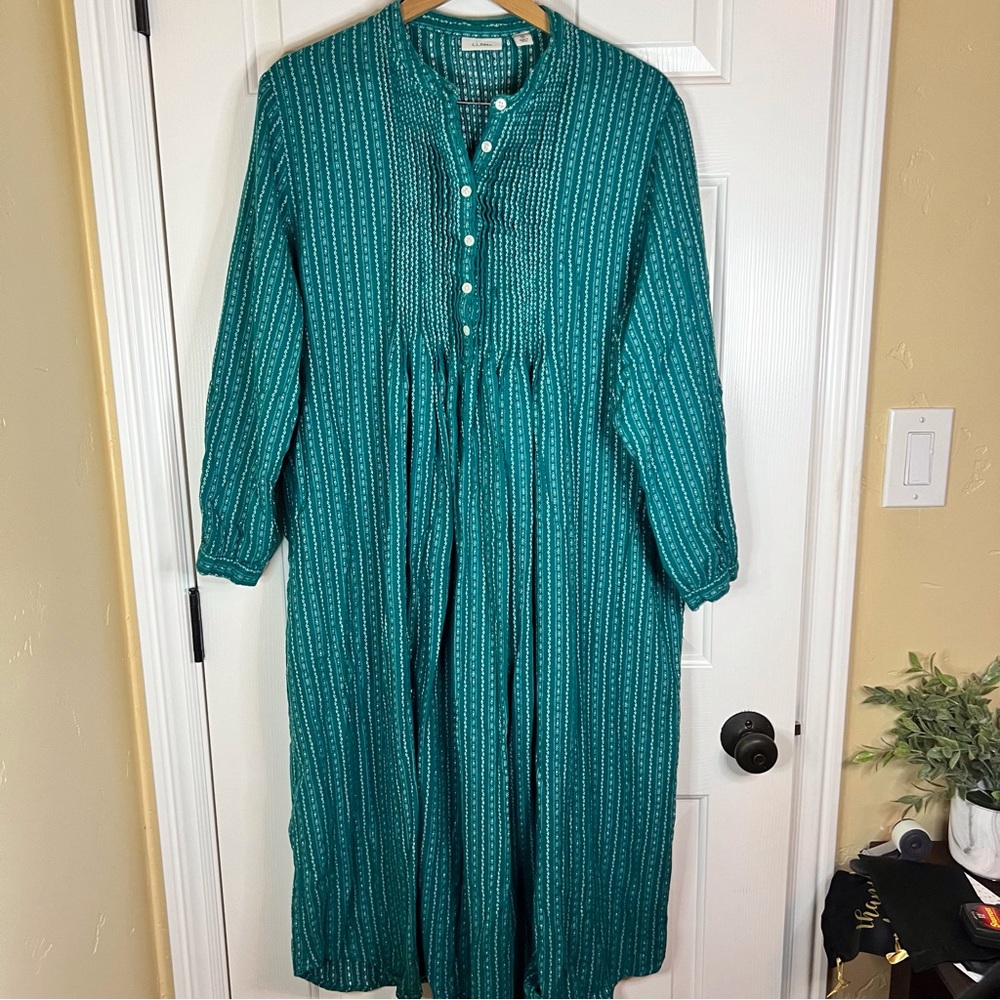Vintage LL Bean Dobby Nightgown XL Flannel Pintuck Cotton Cottagecore Sleep
